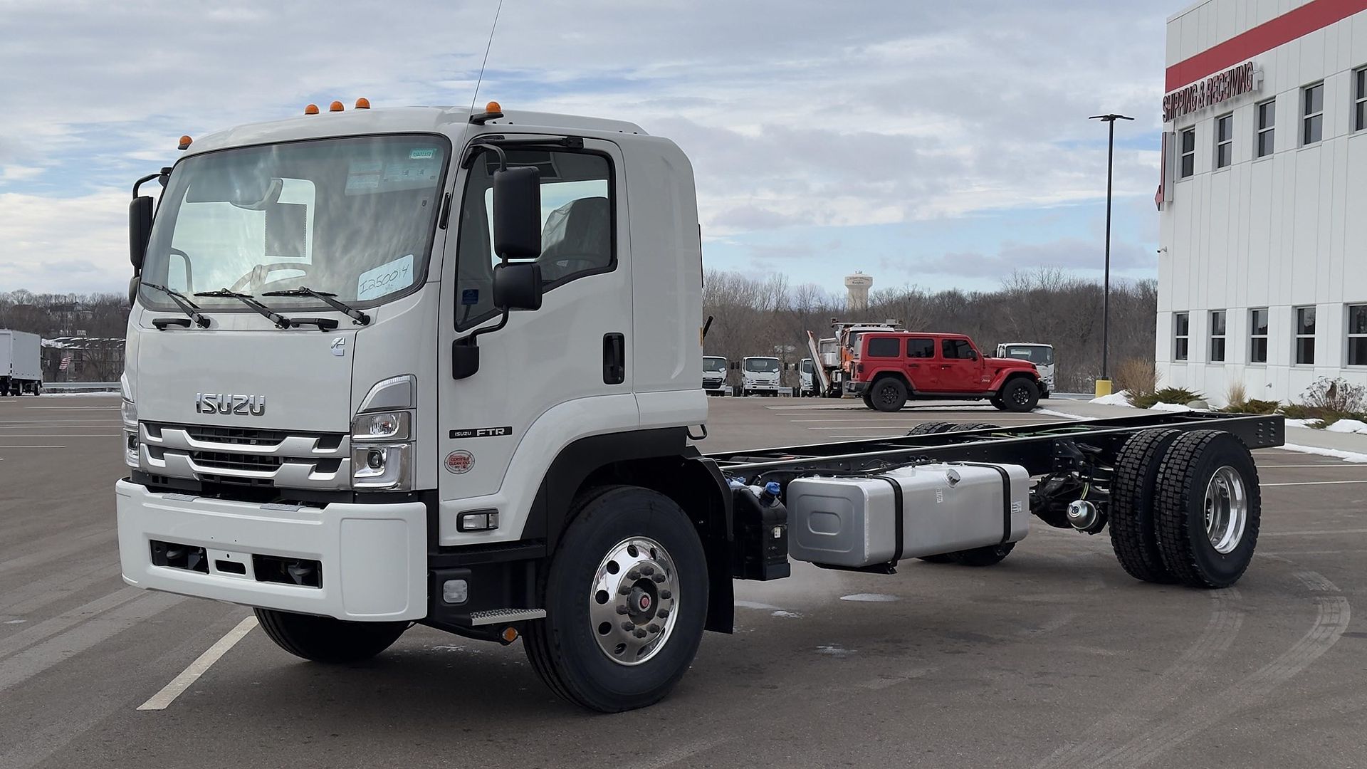 2025 Isuzu FTR