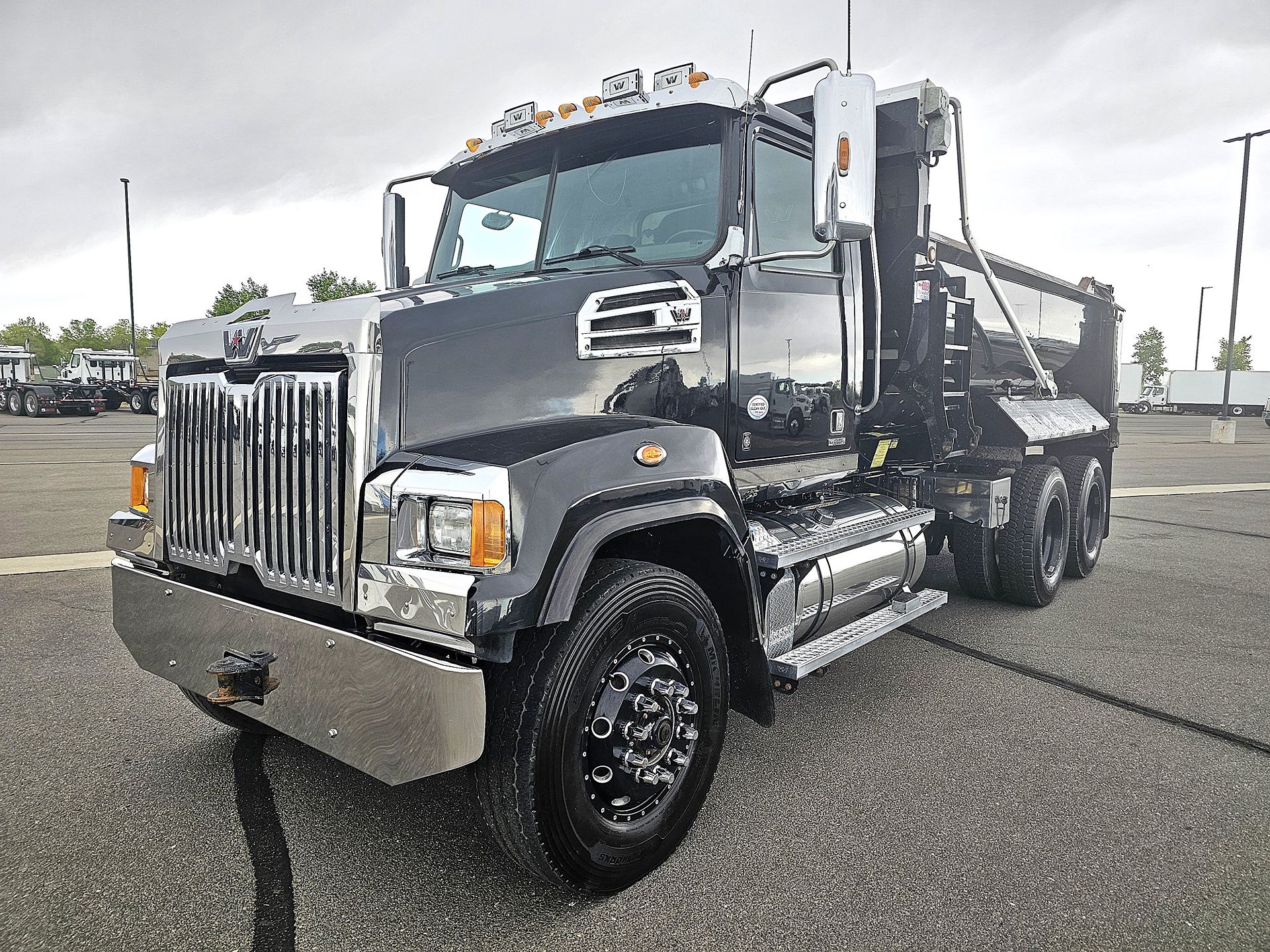 2018 WST 4700SF