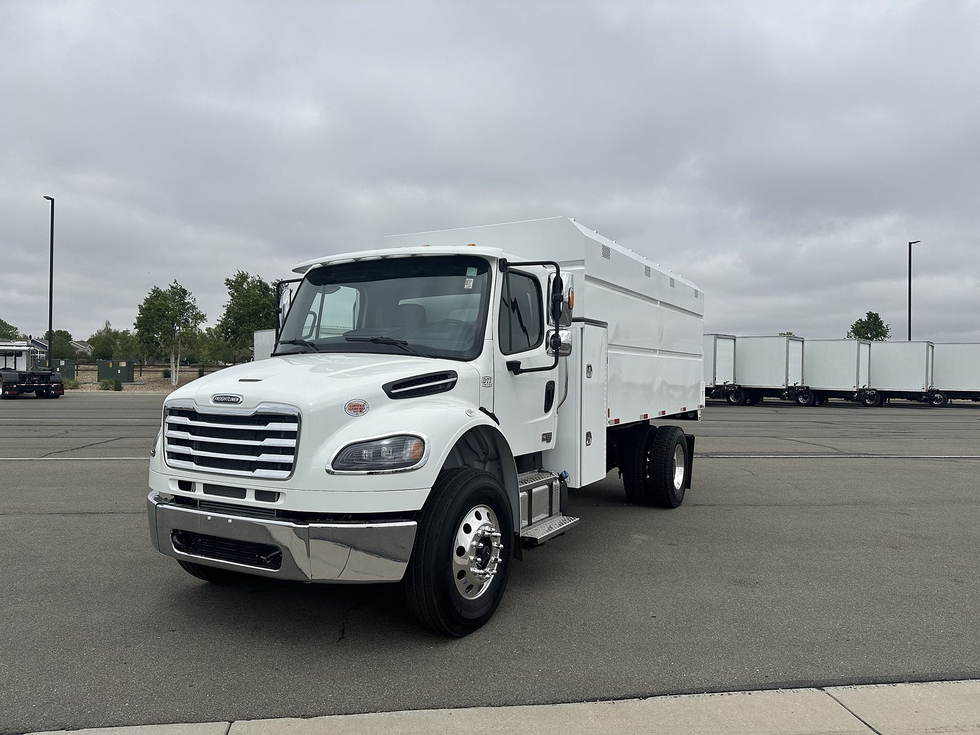 2027 Freightliner M2106