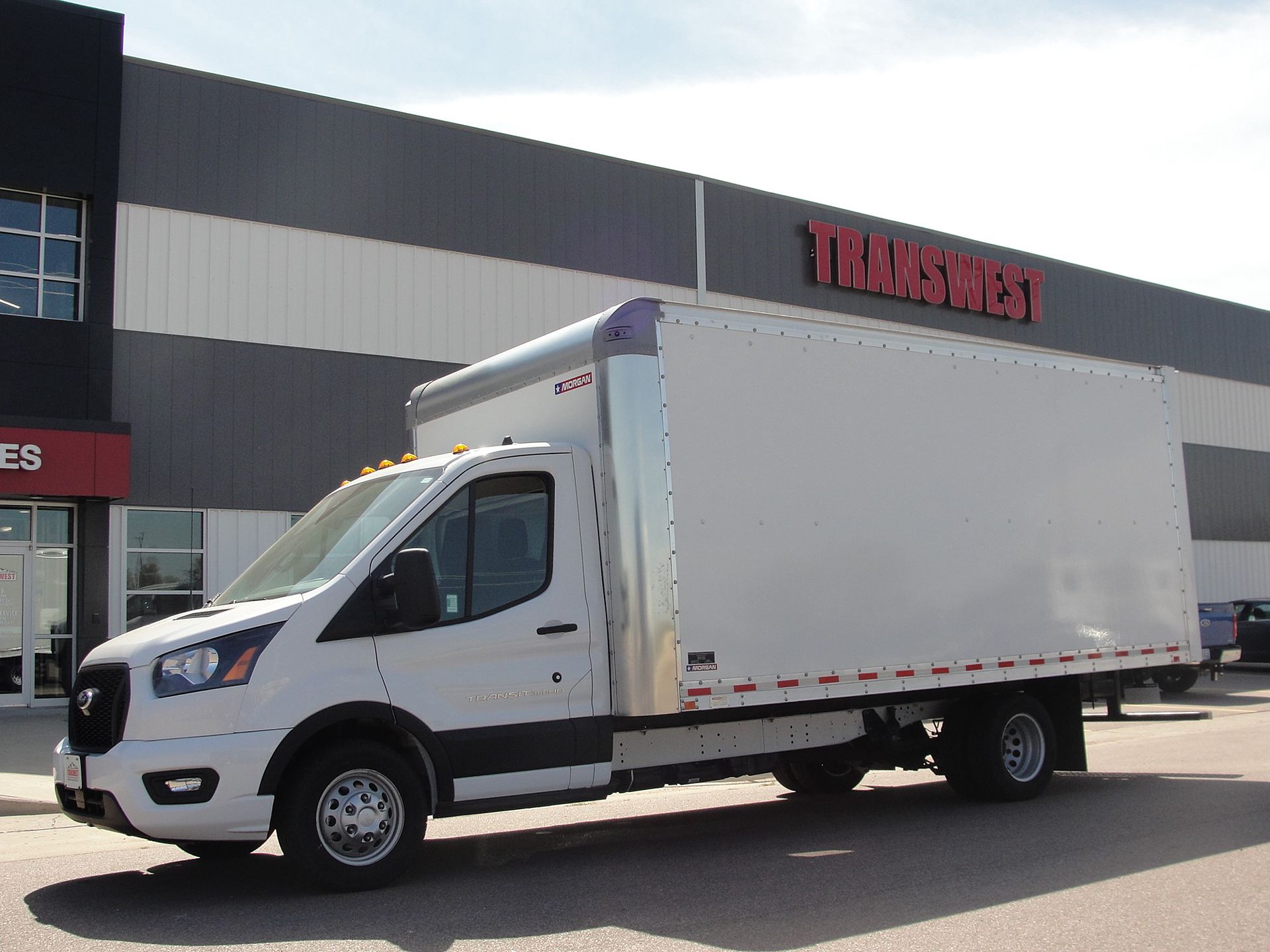 2024 Ford T-350