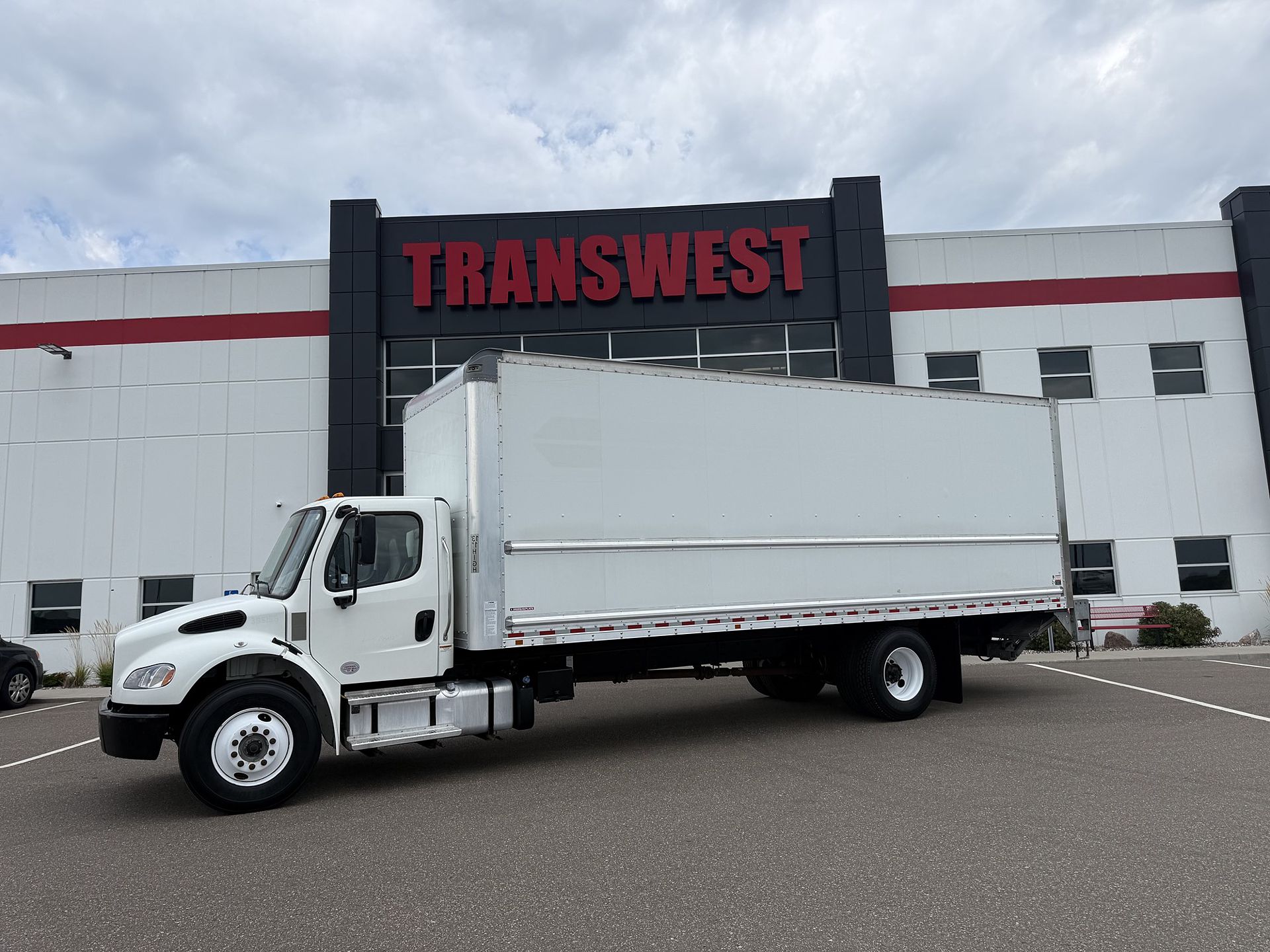2022 Freightliner M2 106