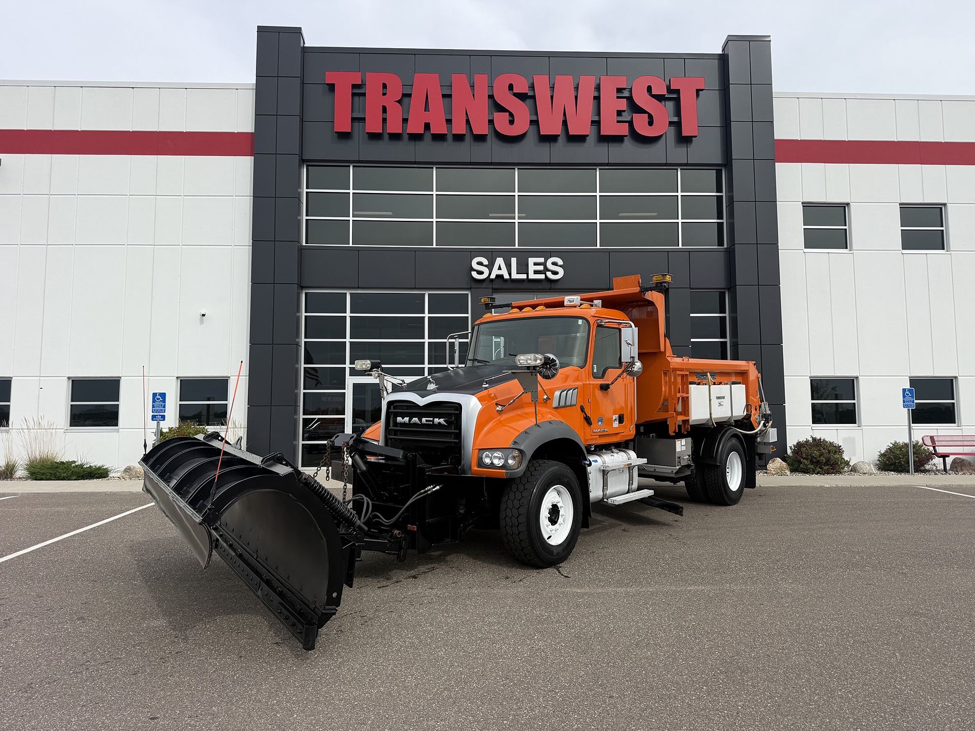 2017 Mack Granite