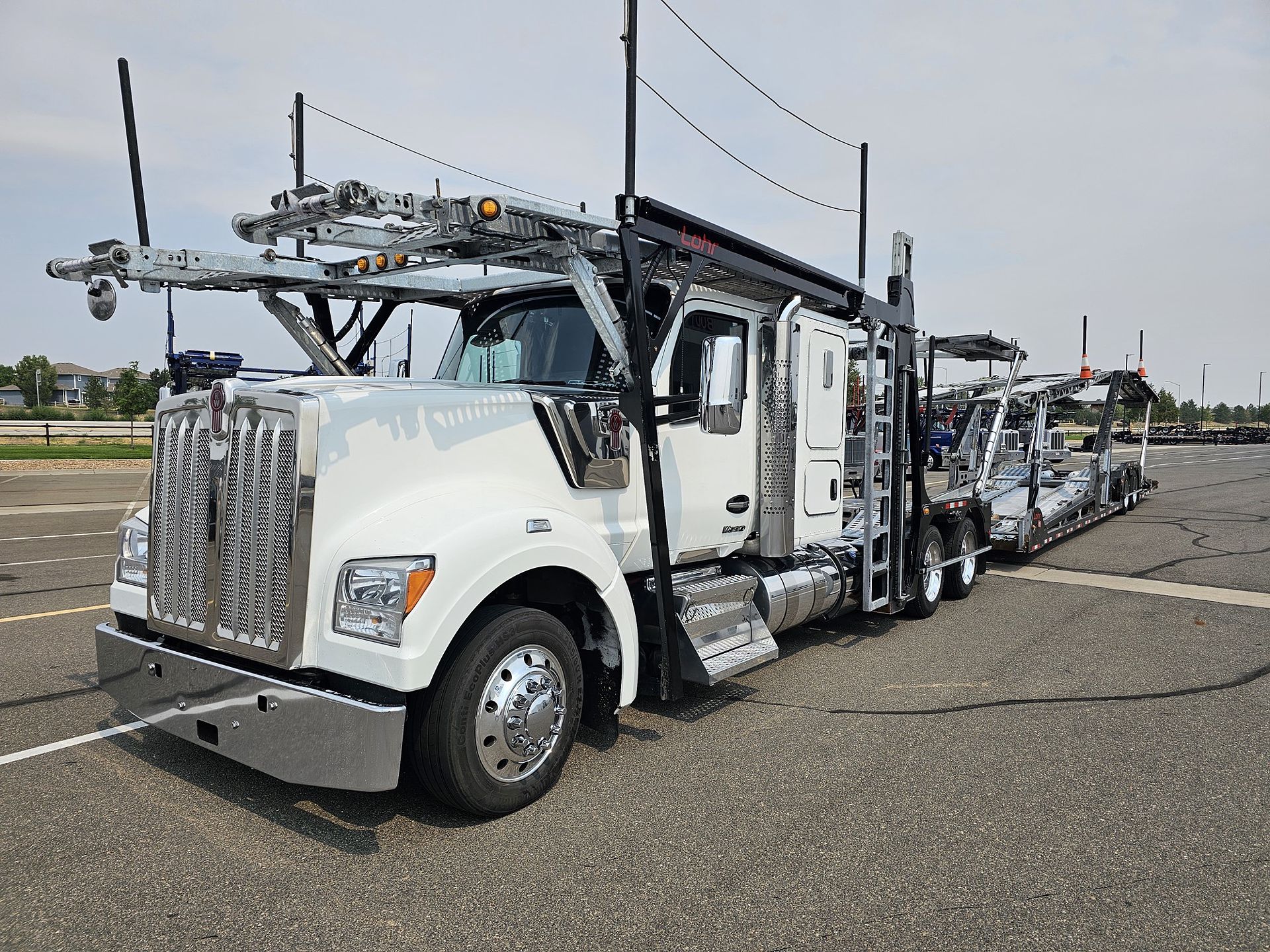 2024 Kenworth W990