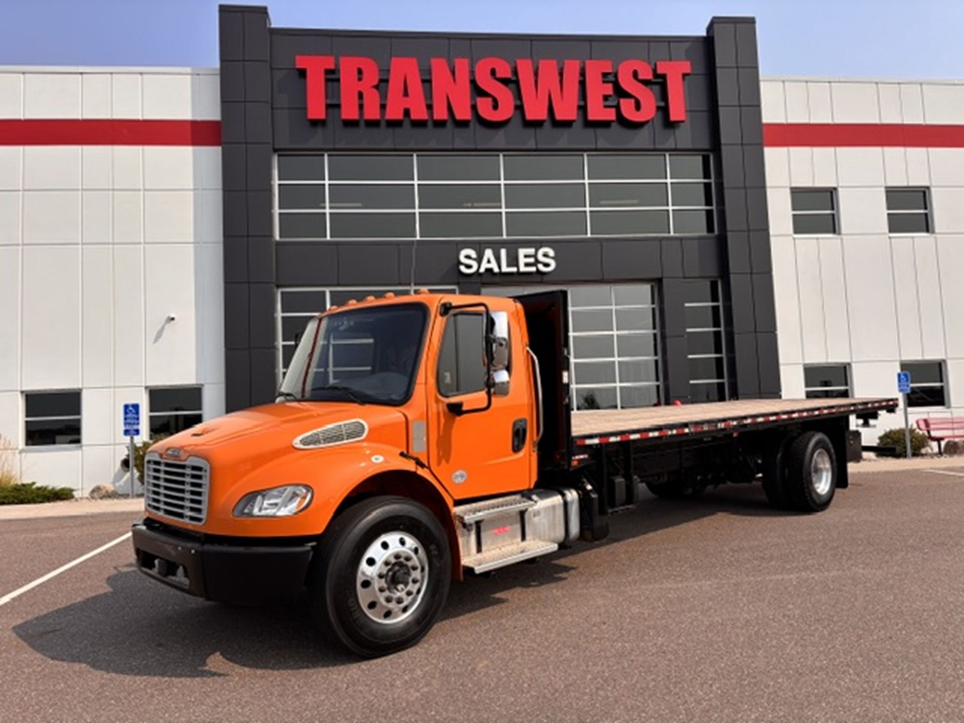 2022 Freightliner M2 106