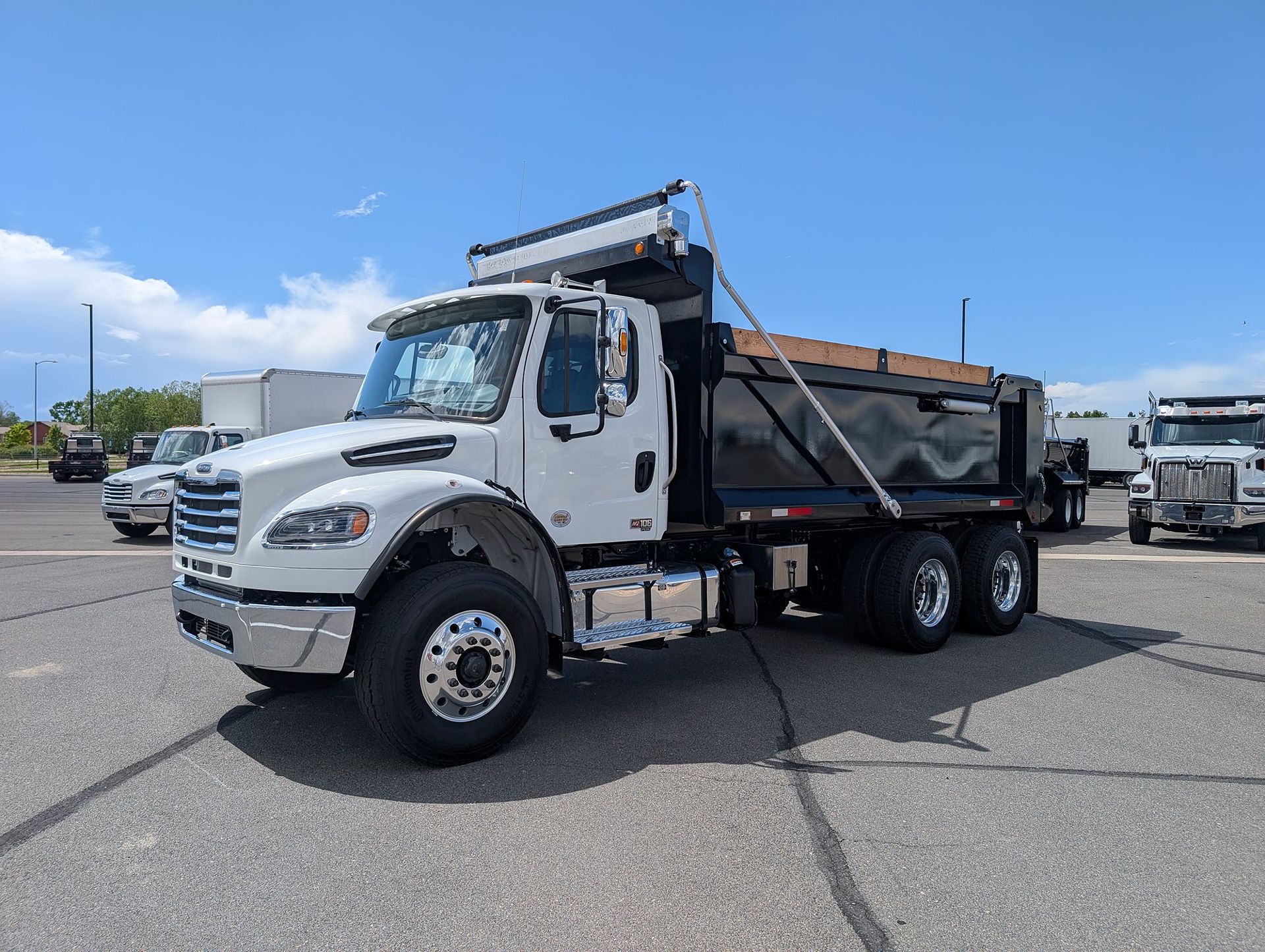 2027 Freightliner M2106