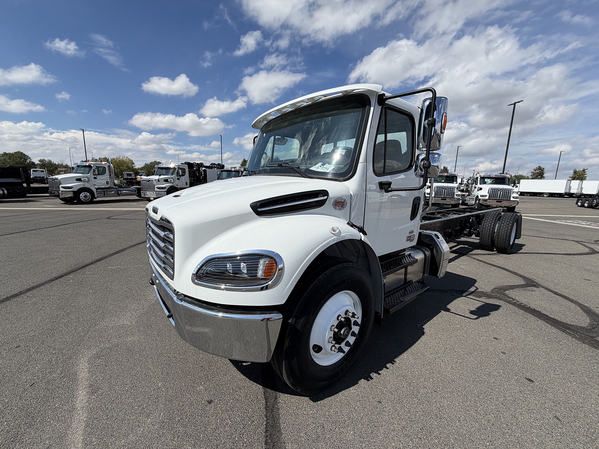 2027 Freightliner M2106