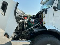 2026 Volvo VHD84B300