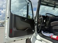 2024 Volvo VNL64T860