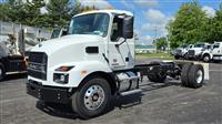 2025 Mack MD742