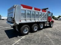 2024 Volvo VHD84B300
