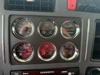2025 Kenworth T880