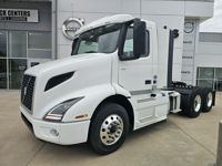 2025 Volvo VNR64T300