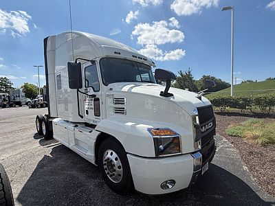 2022 Mack AN64T