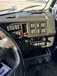 2023 Volvo VNL64T760