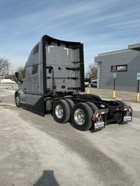 2026 Volvo VNL64T860