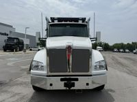 2025 Kenworth T880