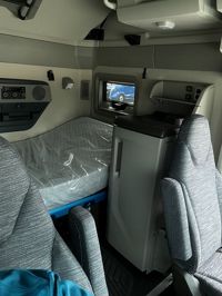 2026 Volvo VNL64T860