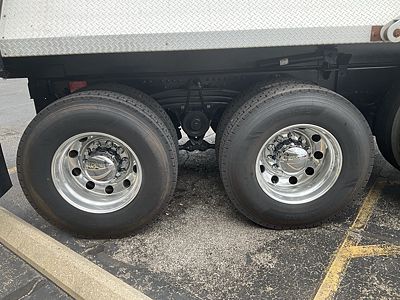 2024 Volvo VHD84F300