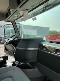 2026 Volvo VHD84B300