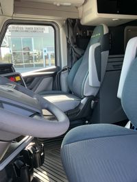 2026 Volvo VNL64T860
