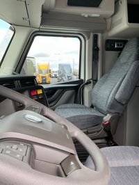 2026 Volvo VNL64T860