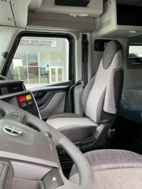 2026 Volvo VNL64T660
