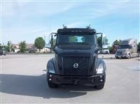 2025 Volvo VNL84T300