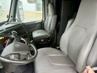 2024 Volvo VNL64T760