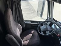 2022 Volvo VNL64T860