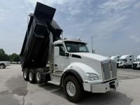2025 Kenworth T880