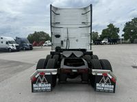 2023 Volvo VNL64T760