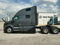 2025 Volvo VNL64T860