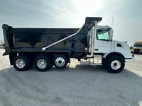 2025 Volvo VHD84B300