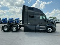 2025 Volvo VNL64T860