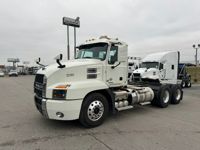 2021 Mack AN64T M742