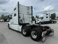 2023 Volvo VNL64T760