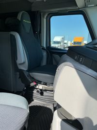 2026 Volvo VNL64T860