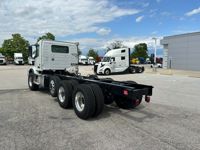 2026 Volvo VHD84B300
