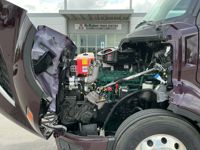 2025 Volvo VNL64T860