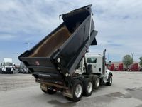 2025 Kenworth T880