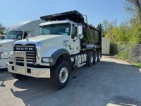 2022 Mack GR64F M359