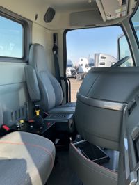 2026 Volvo VHD84B300