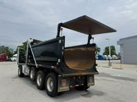 2025 Kenworth T880