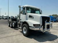 2026 Volvo VHD84B300