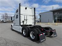 2022 Volvo VNL64T860