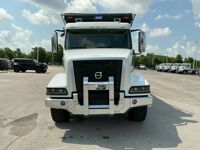 2026 Volvo VHD84B300