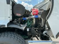 2025 Volvo VHD84B300