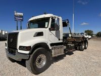 2023 Volvo VHD64F300