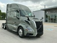 2025 Volvo VNL64T860
