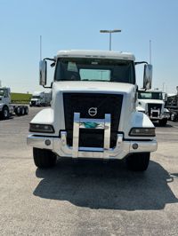 2026 Volvo VHD84B300